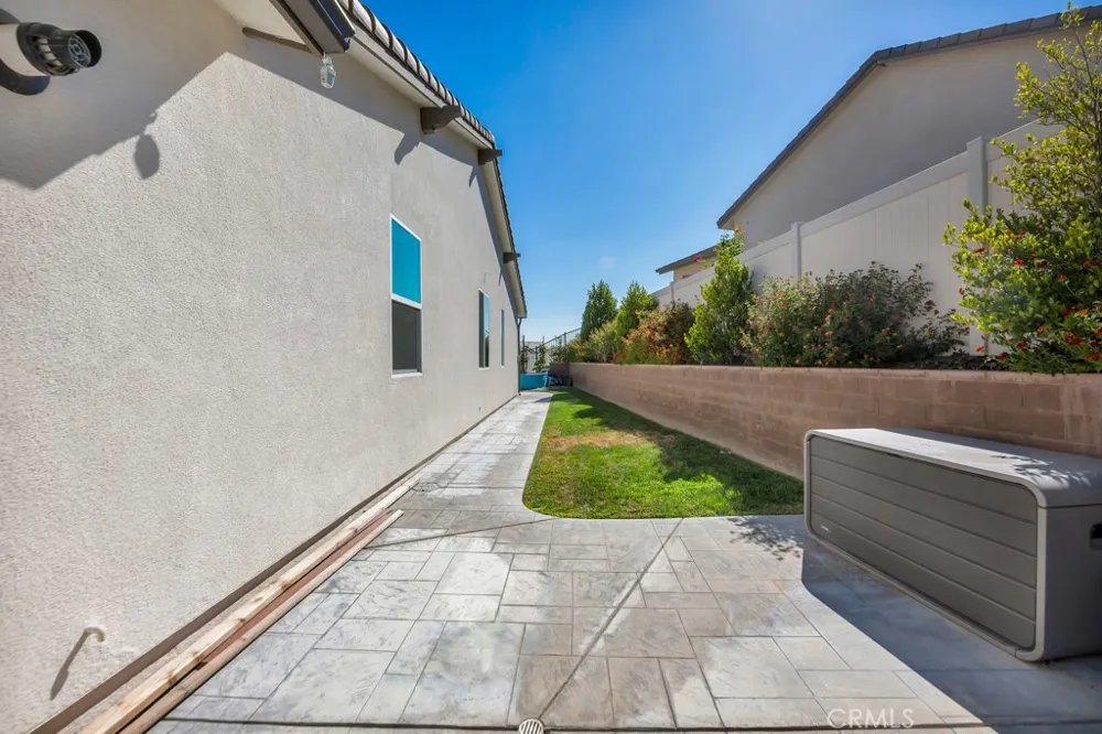 28553 Foothill Saugus, CA 91350
