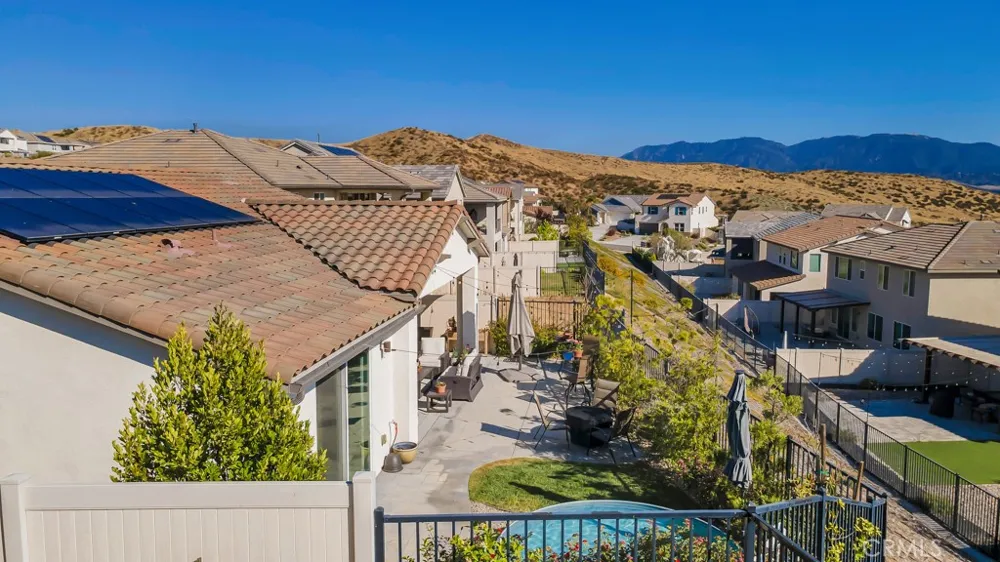 28553 Foothill Saugus, CA 91350