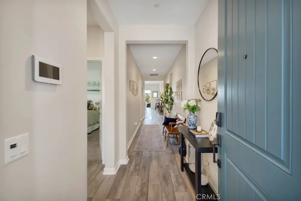 28553 Foothill Saugus, CA 91350