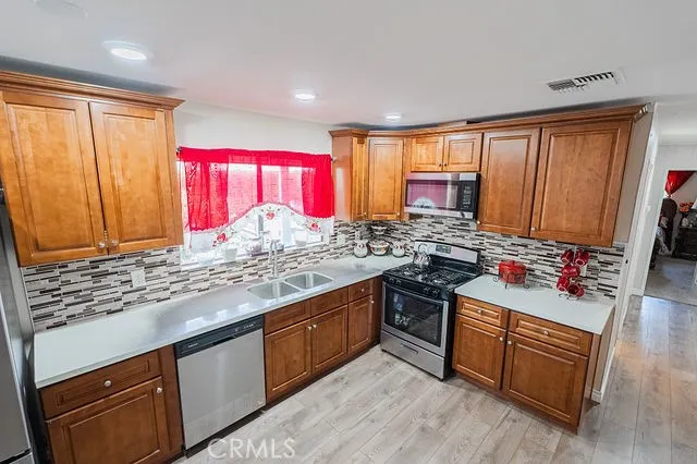 3017 Lake View Drive Perris, CA 92571