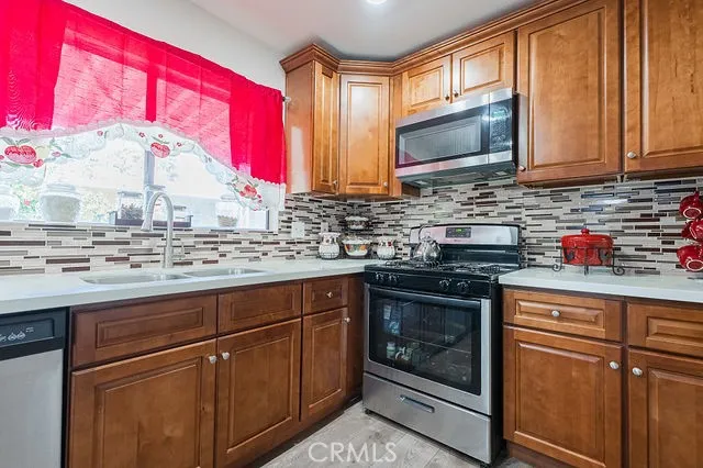 3017 Lake View Drive Perris, CA 92571