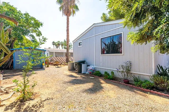 3017 Lake View Drive Perris, CA 92571