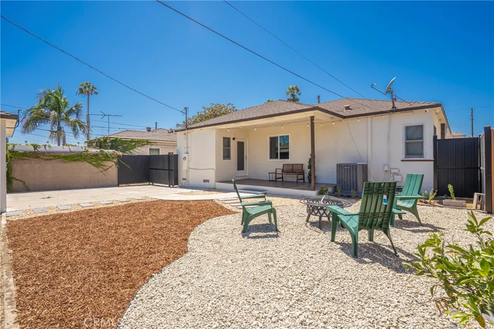 8712 S 11th Ave Inglewood, CA 90305