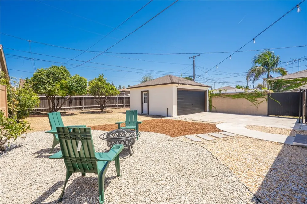 8712 S 11th Ave Inglewood, CA 90305