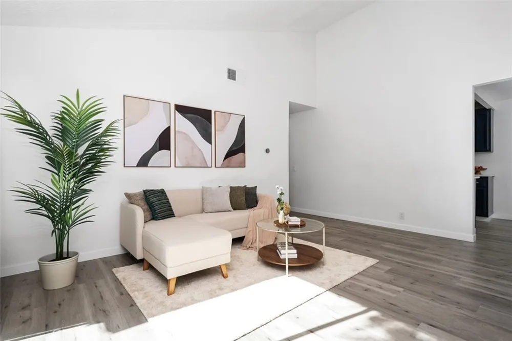 20553 S Vermont Avenue #6 Torrance, CA 90502