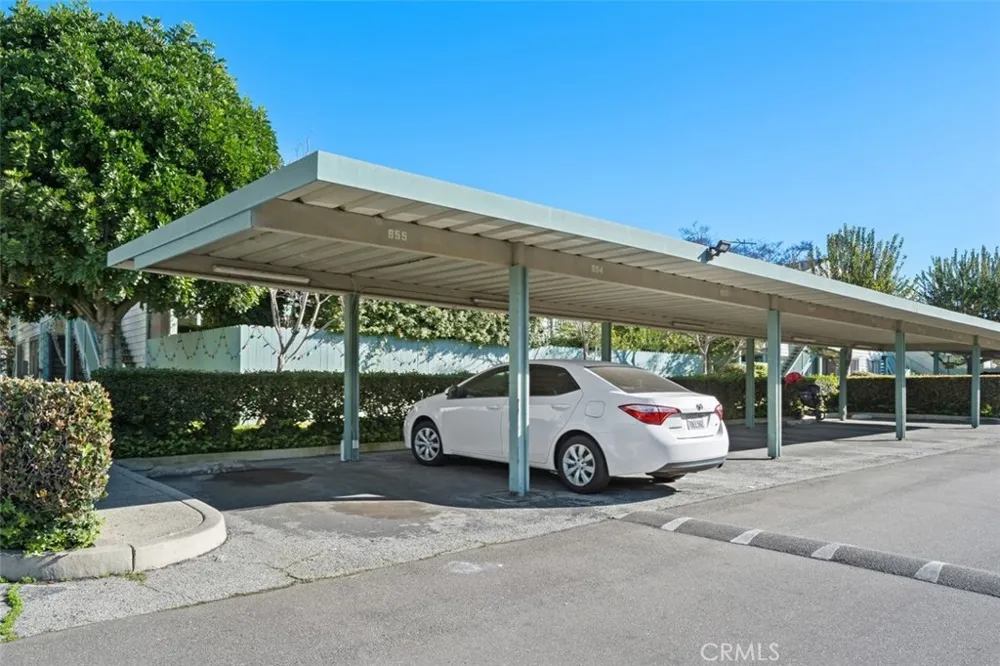 20553 S Vermont Avenue #6 Torrance, CA 90502