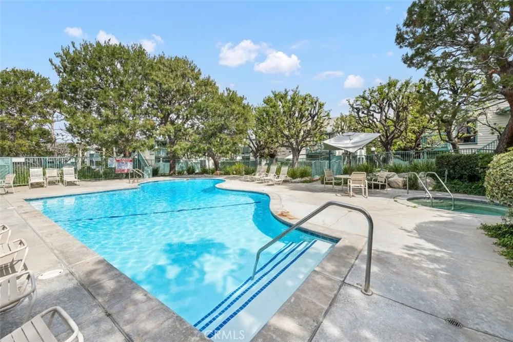 20553 S Vermont Avenue #6 Torrance, CA 90502