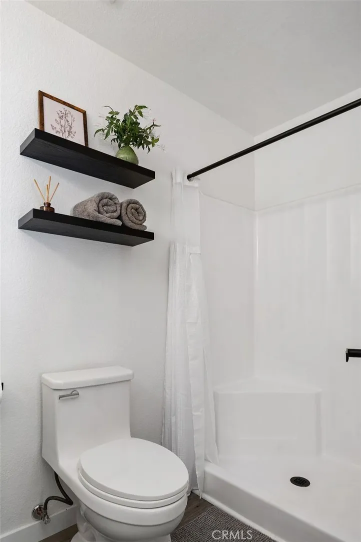 20553 S Vermont Avenue #6 Torrance, CA 90502