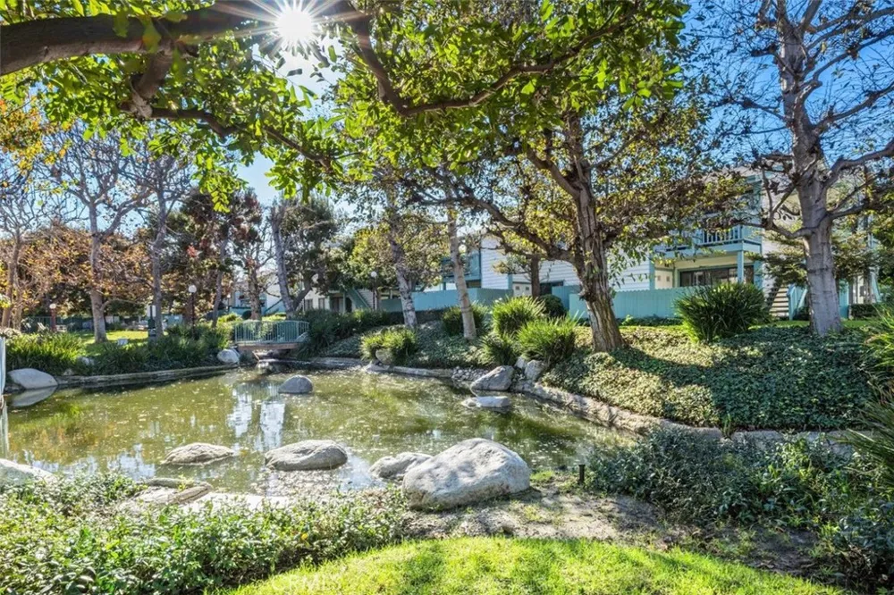 20553 S Vermont Avenue #6 Torrance, CA 90502