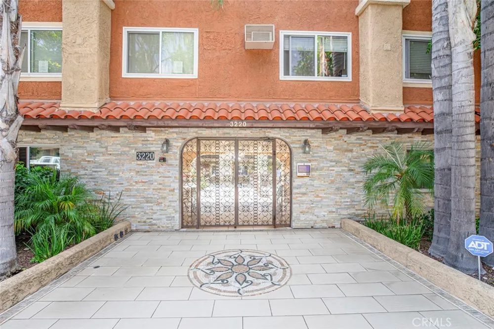 3220 Altura Avenue #217 Glendale, CA 91214