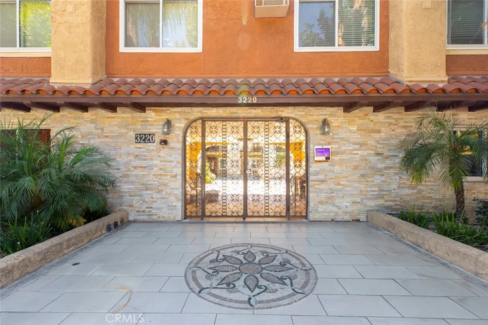 3220 Altura Avenue #217 Glendale, CA 91214