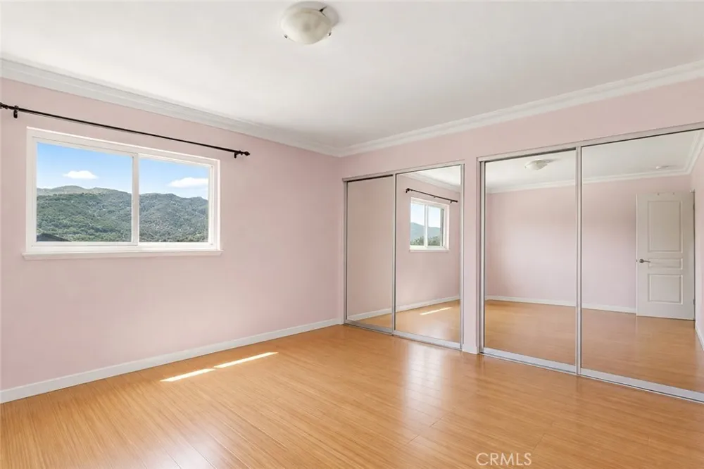 3220 Altura Avenue #217 Glendale, CA 91214
