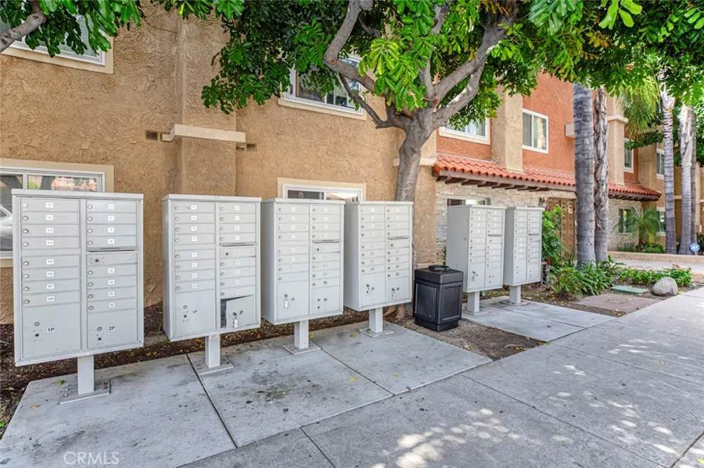 3220 Altura Avenue #217 Glendale, CA 91214