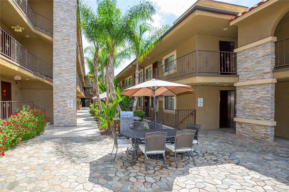 3220 Altura Avenue #217 Glendale, CA 91214