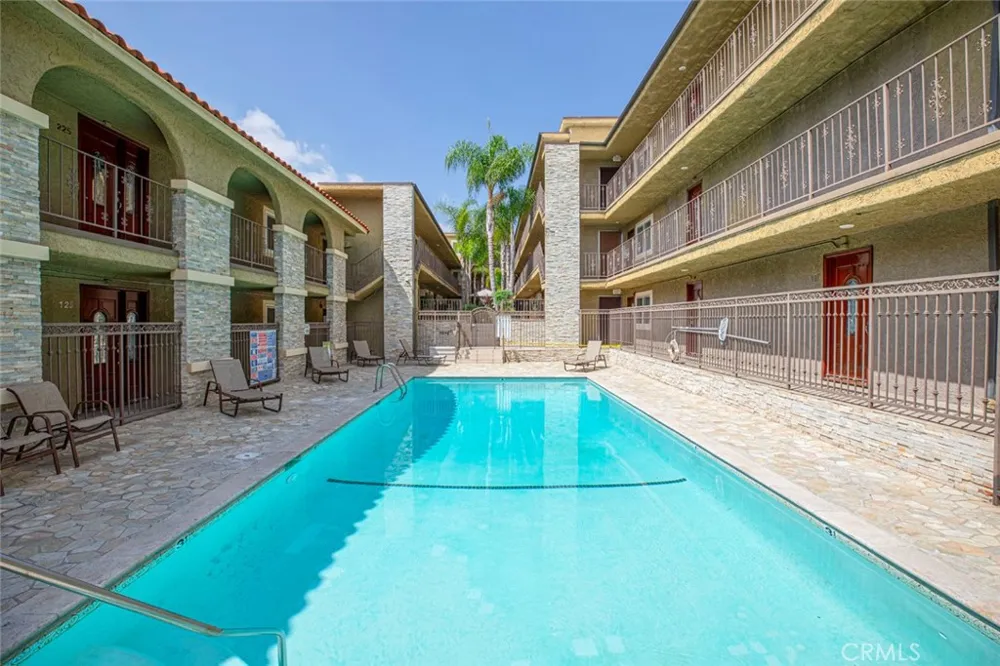 3220 Altura Avenue #217 Glendale, CA 91214