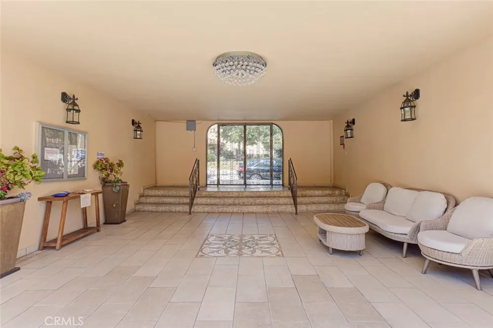 3220 Altura Avenue #217 Glendale, CA 91214