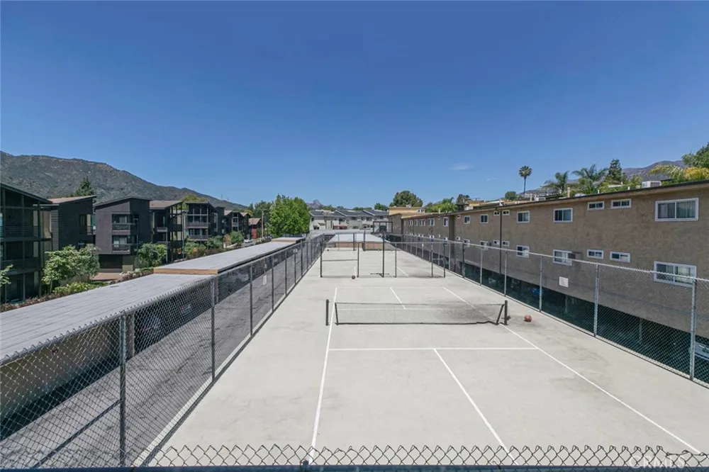 3220 Altura Avenue #217 Glendale, CA 91214