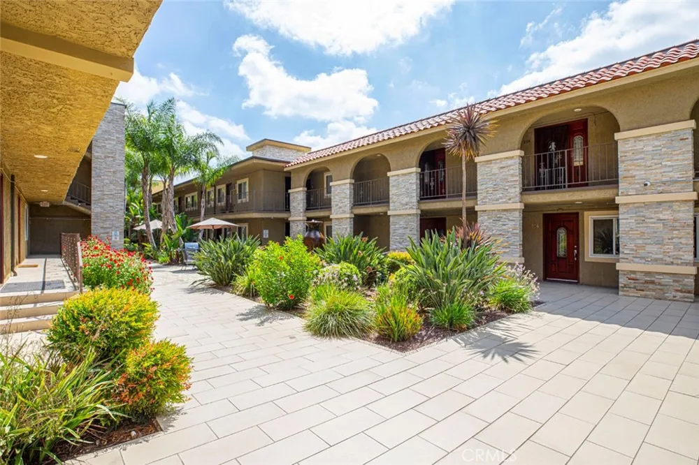 3220 Altura Avenue #217 Glendale, CA 91214