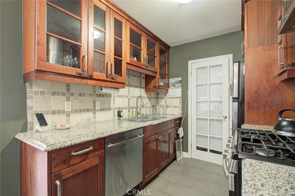 3220 Altura Avenue #217 Glendale, CA 91214
