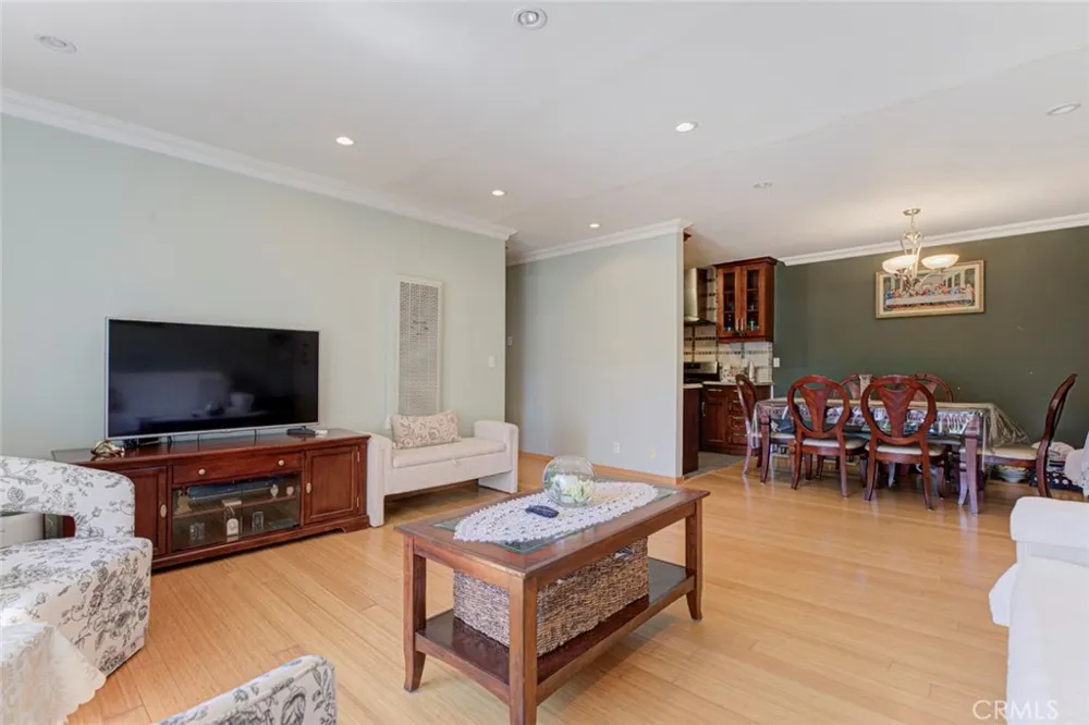 3220 Altura Avenue #217 Glendale, CA 91214