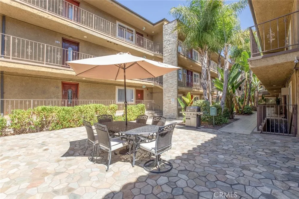 3220 Altura Avenue #217 Glendale, CA 91214