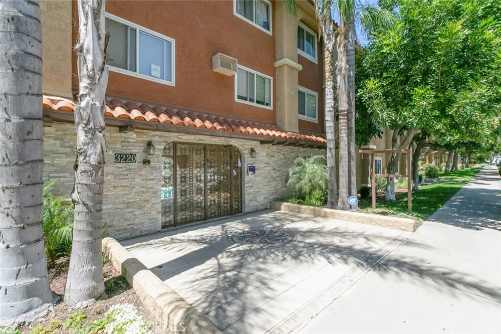 3220 Altura Avenue #217 Glendale, CA 91214