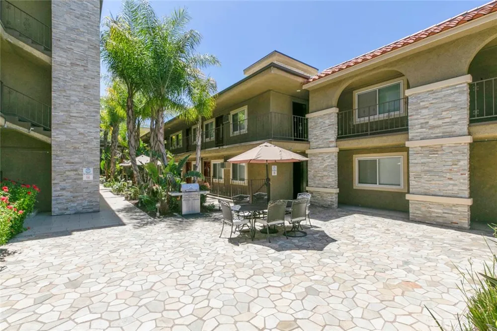 3220 Altura Avenue #217 Glendale, CA 91214