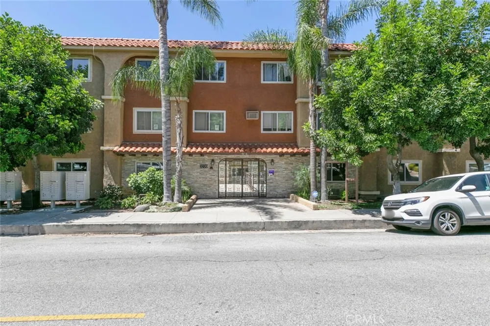 3220 Altura Avenue #217 Glendale, CA 91214