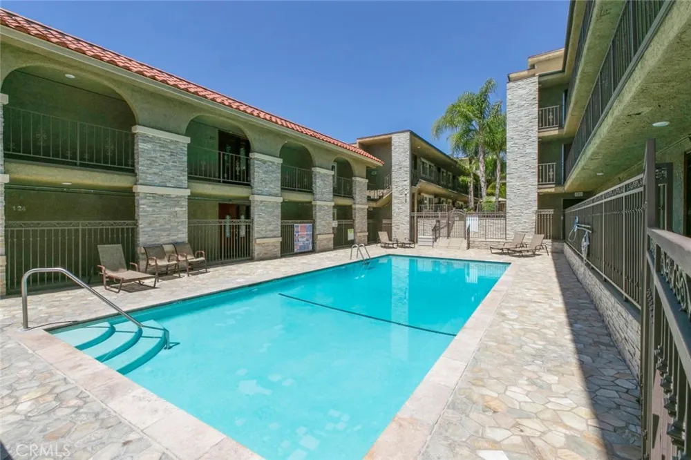 3220 Altura Avenue #217 Glendale, CA 91214