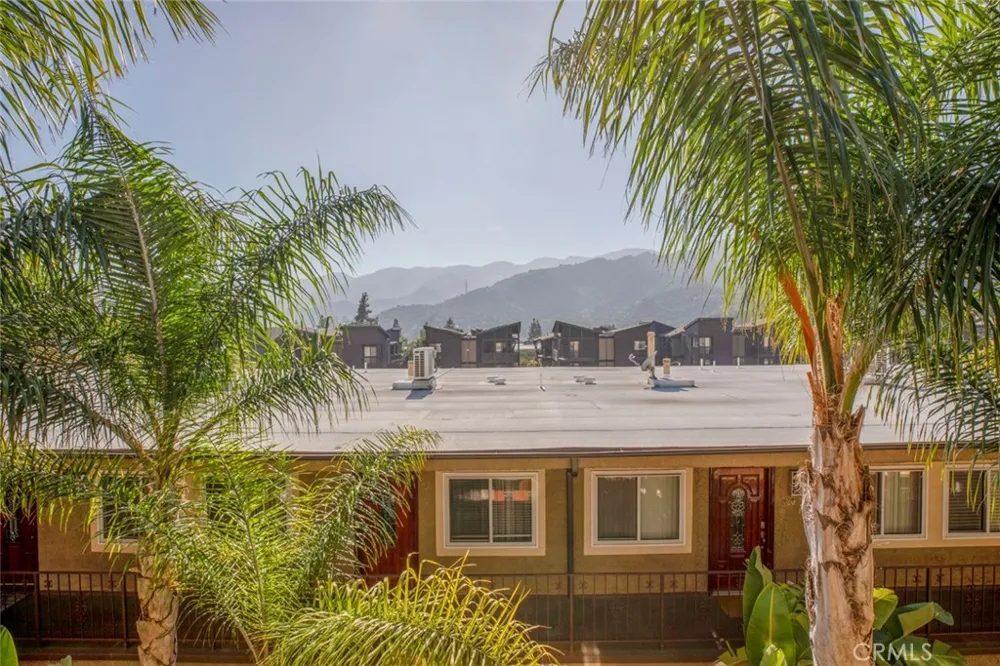 3220 Altura Avenue #217 Glendale, CA 91214