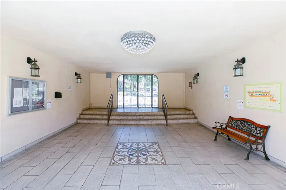 3220 Altura Avenue #217 Glendale, CA 91214