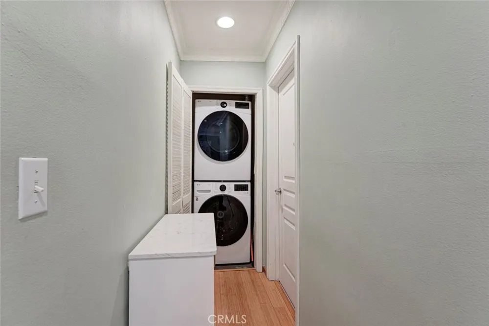 3220 Altura Avenue #217 Glendale, CA 91214