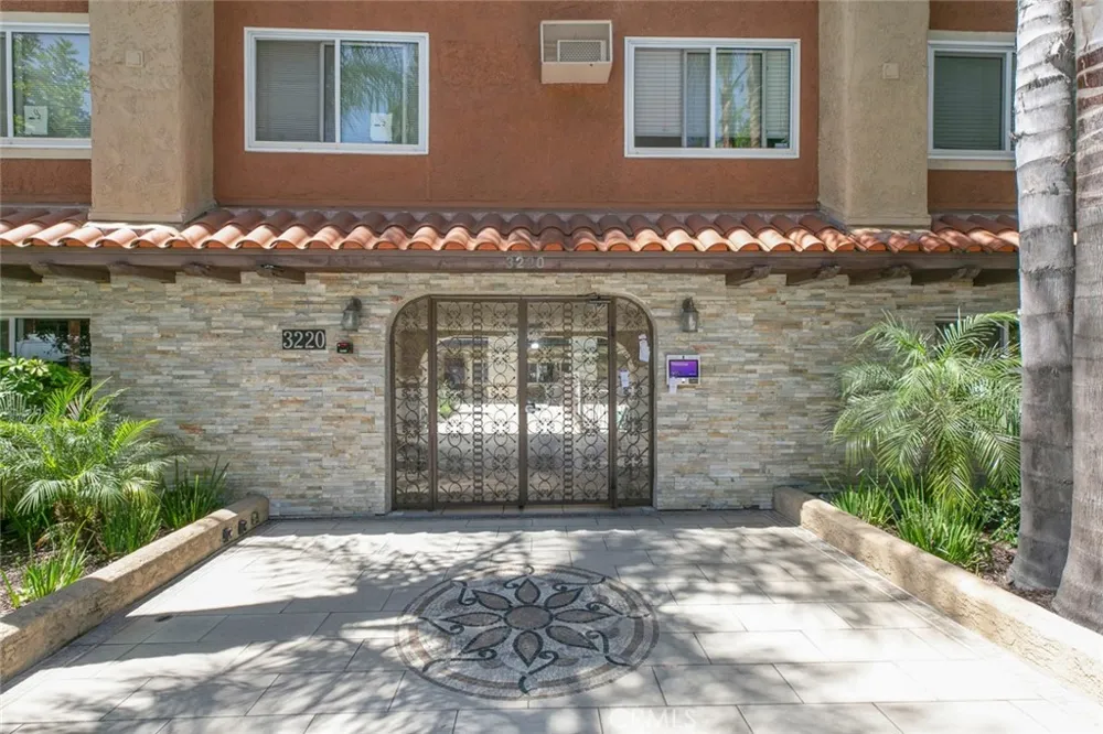3220 Altura Avenue #217 Glendale, CA 91214