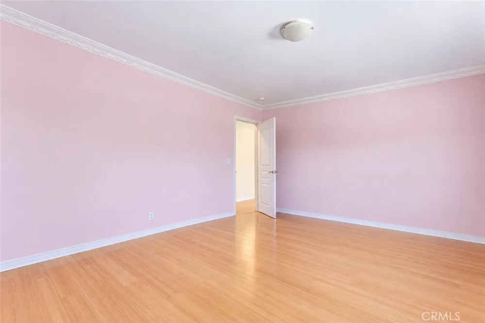 3220 Altura Avenue #217 Glendale, CA 91214