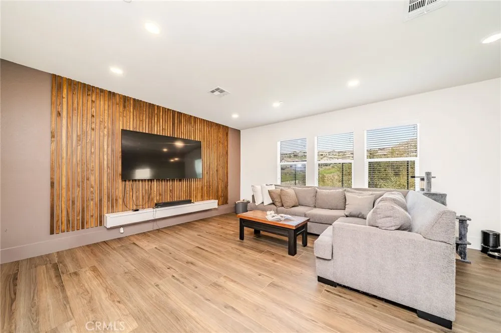24571 Acadia Drive Corona, CA 92883