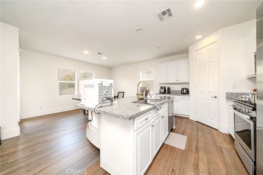 24571 Acadia Drive Corona, CA 92883
