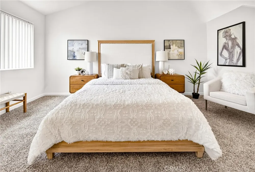 6446 Woodley Avenue #3 Lake Balboa, CA 91406
