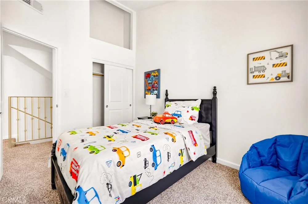 6446 Woodley Avenue #3 Lake Balboa, CA 91406
