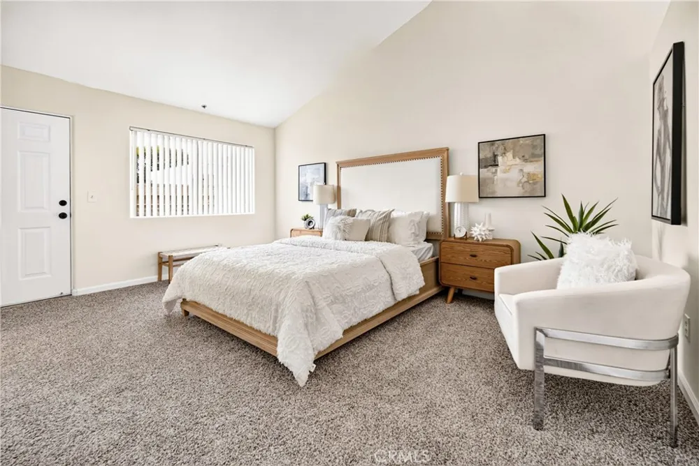 6446 Woodley Avenue #3 Lake Balboa, CA 91406