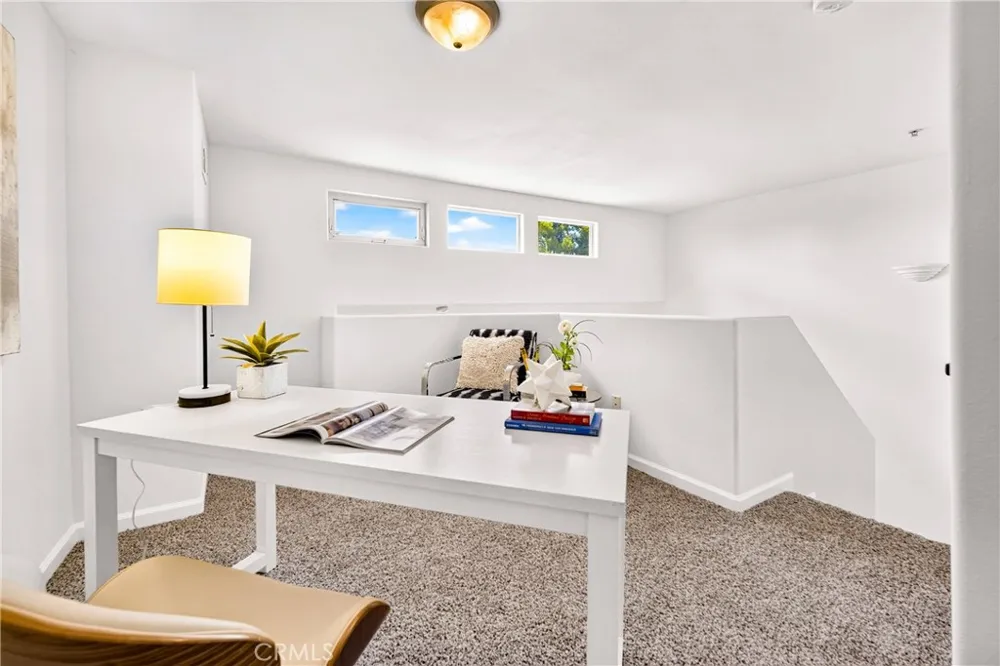 6446 Woodley Avenue #3 Lake Balboa, CA 91406