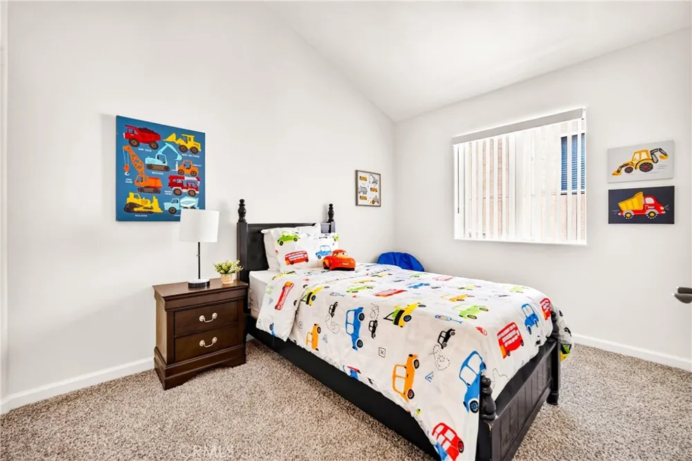 6446 Woodley Avenue #3 Lake Balboa, CA 91406