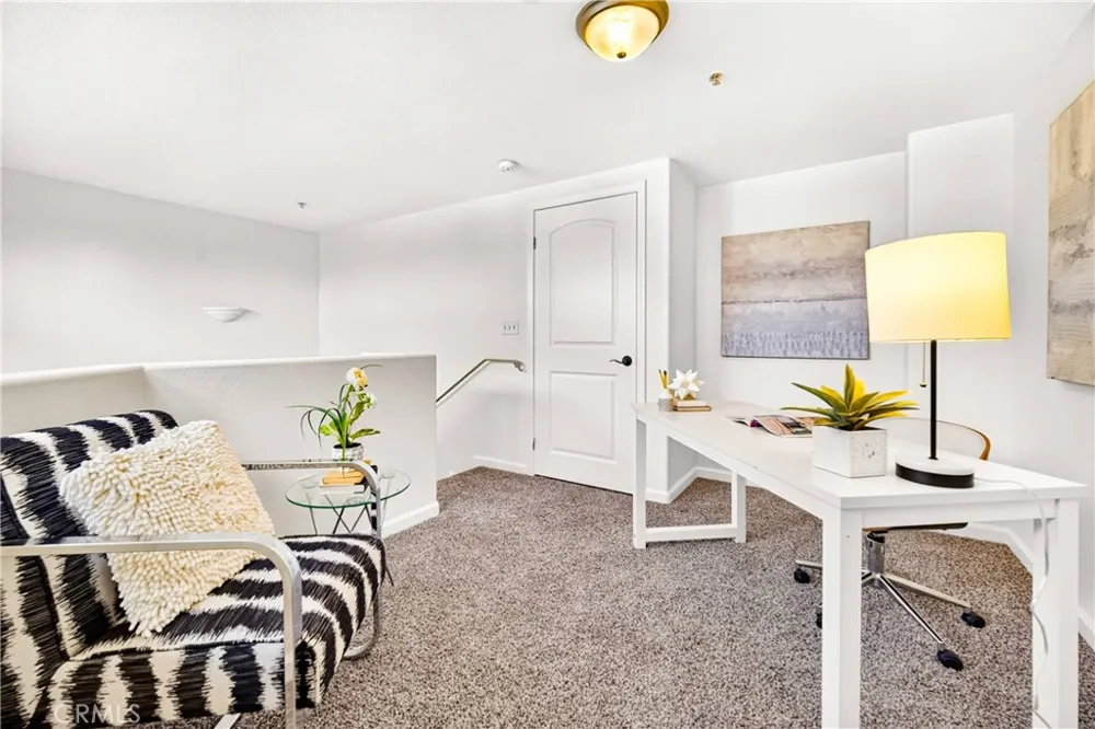 6446 Woodley Avenue #3 Lake Balboa, CA 91406