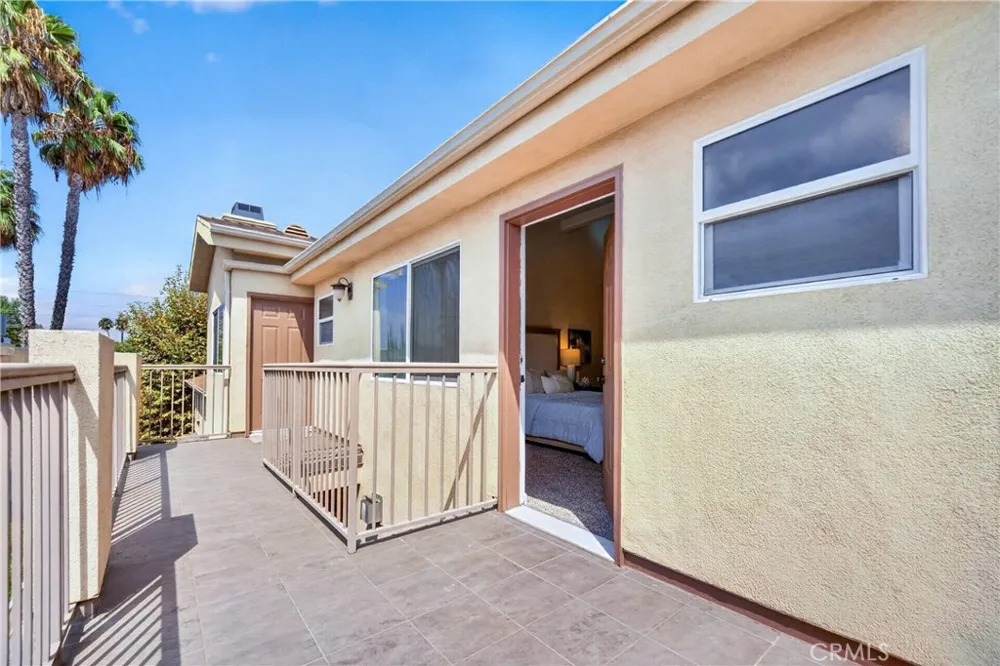 6446 Woodley Avenue #3 Lake Balboa, CA 91406