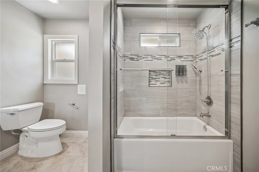 9509 Jellico Avenue Northridge, CA 91325