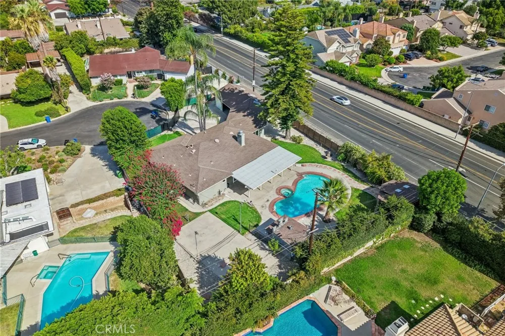 9509 Jellico Avenue Northridge, CA 91325