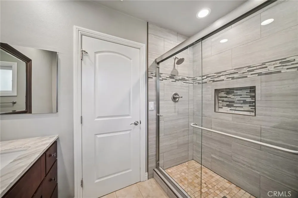 9509 Jellico Avenue Northridge, CA 91325