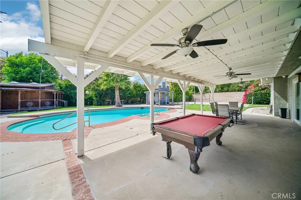 9509 Jellico Avenue Northridge, CA 91325