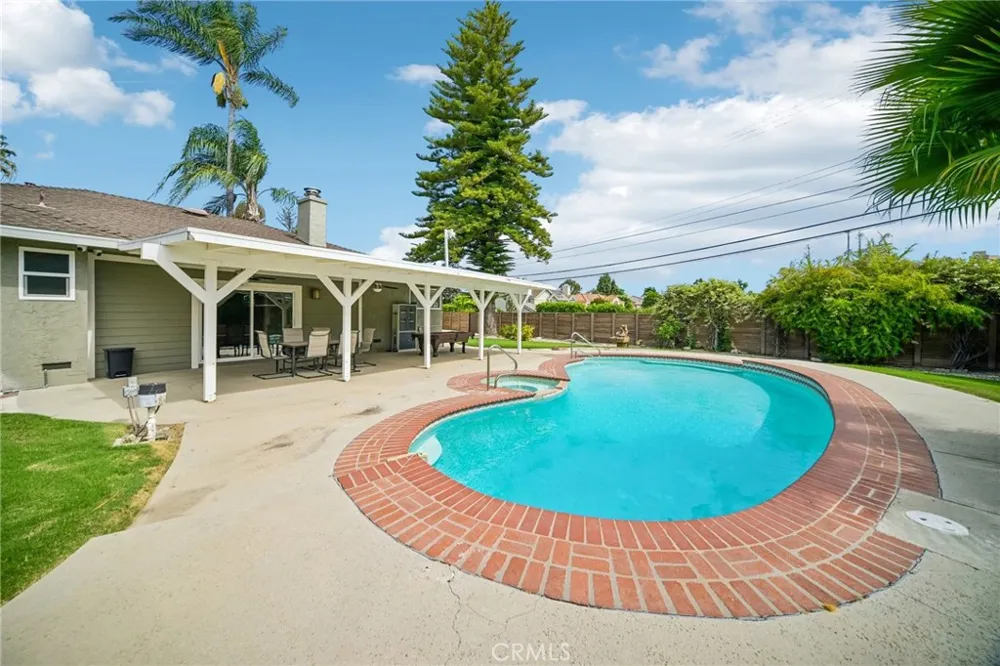 9509 Jellico Avenue Northridge, CA 91325