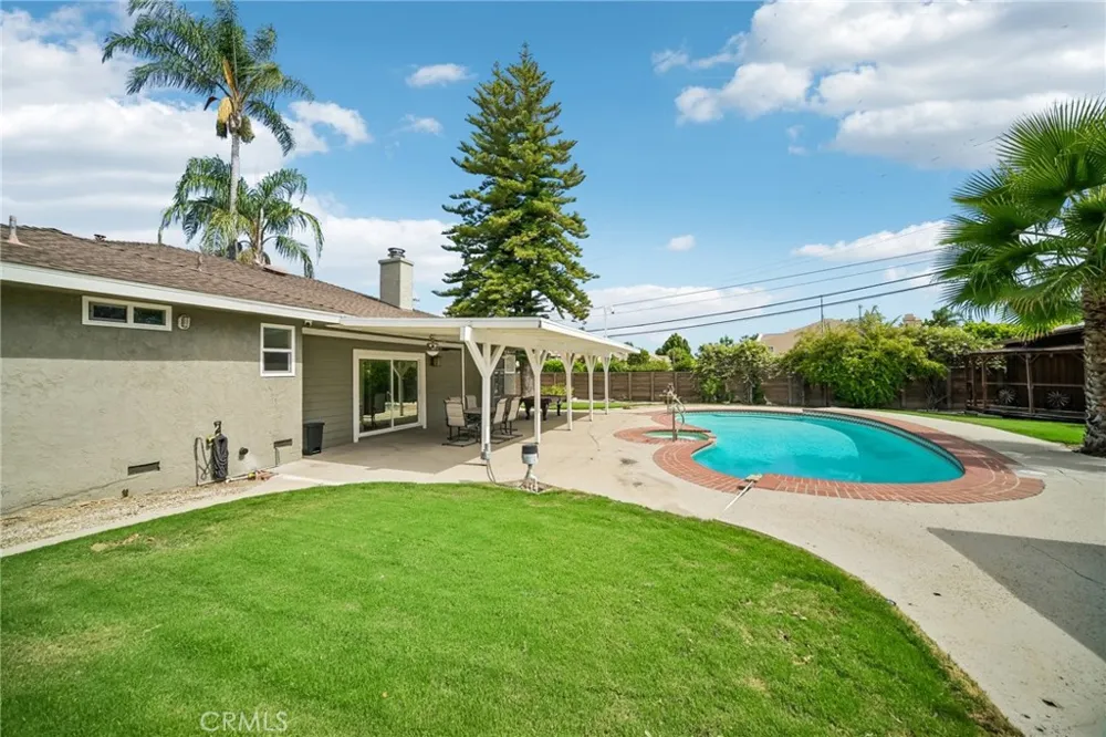 9509 Jellico Avenue Northridge, CA 91325