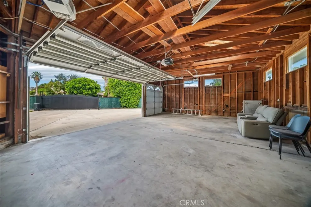 9509 Jellico Avenue Northridge, CA 91325